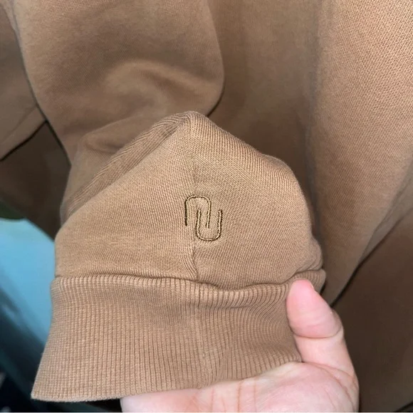 Nuuds original classic crewneck sweatshirt in chocolate - Picture 3 of 5